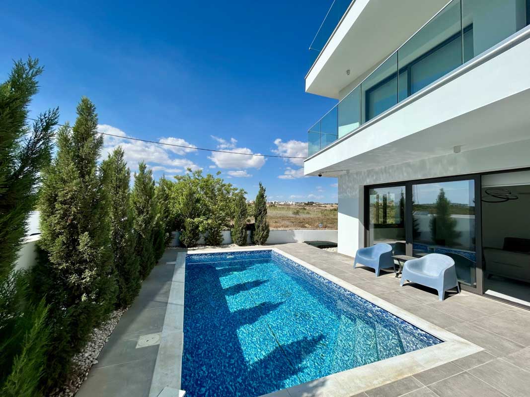 1-VILLA-DEKELIA-10377-1-2