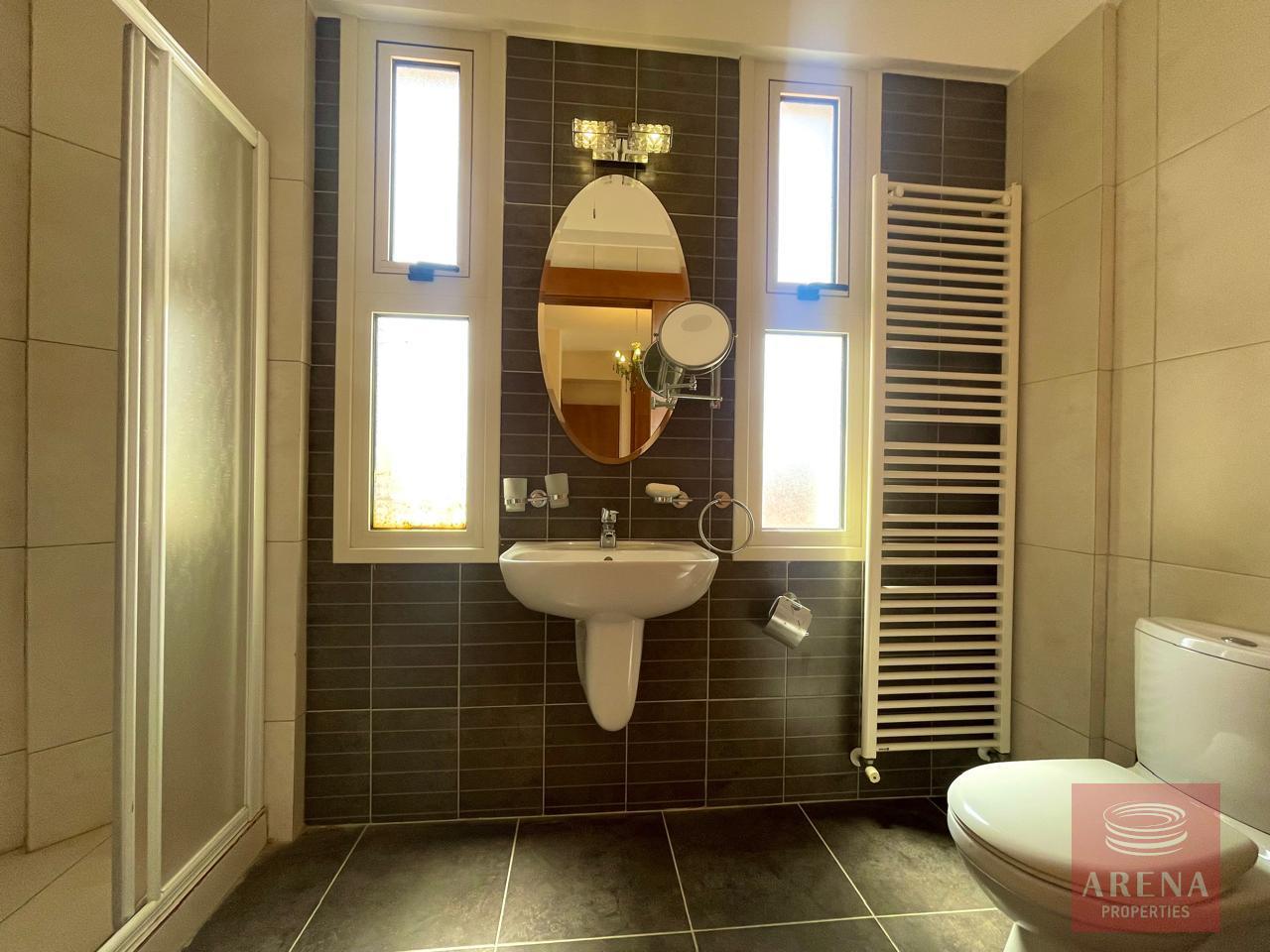 18-5-BED-VILLA-IN-PERVOLIA-8296-1