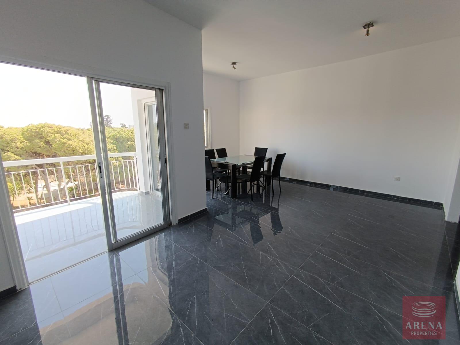 2-3-BED-APT-LARNACA-8477