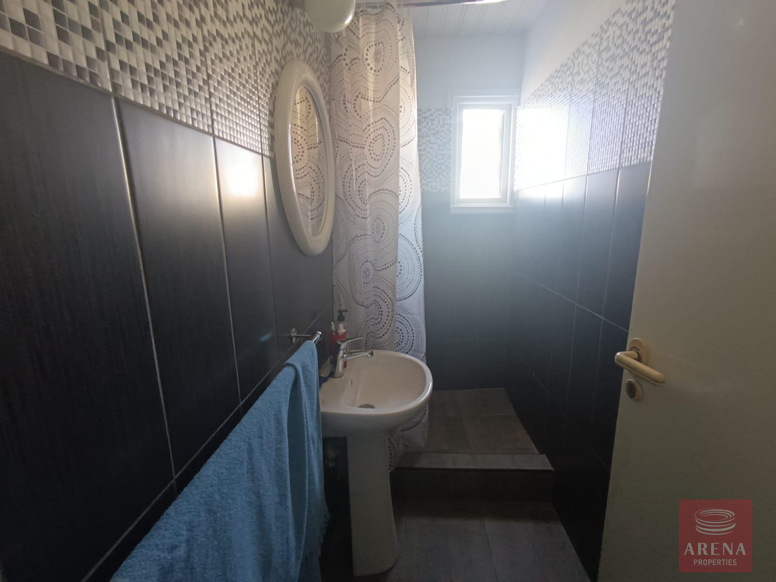 24-4-BED-HOUSE-IN-LARNACA-8013