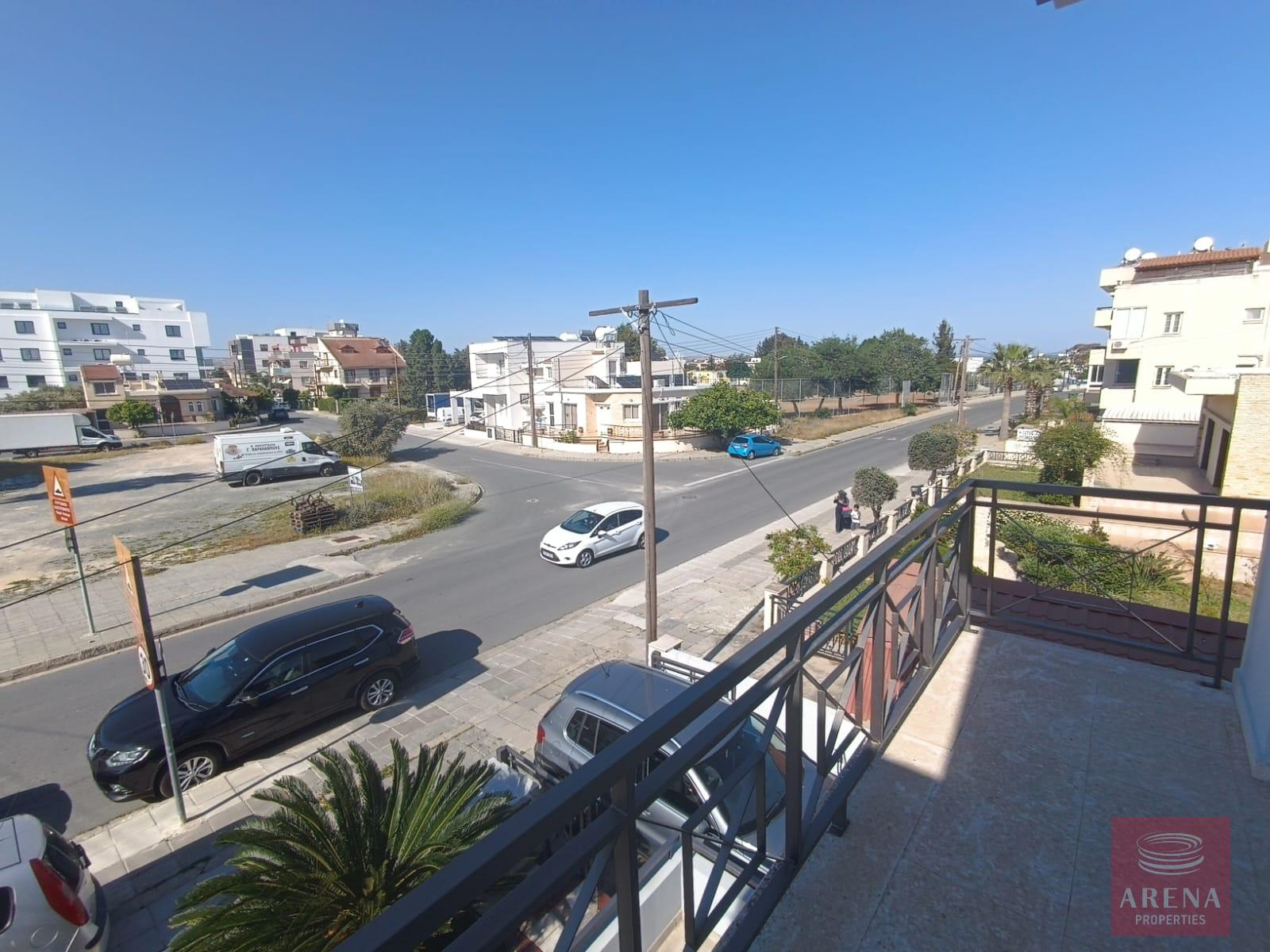 26-4-BED-HOUSE-IN-LARNACA-8013