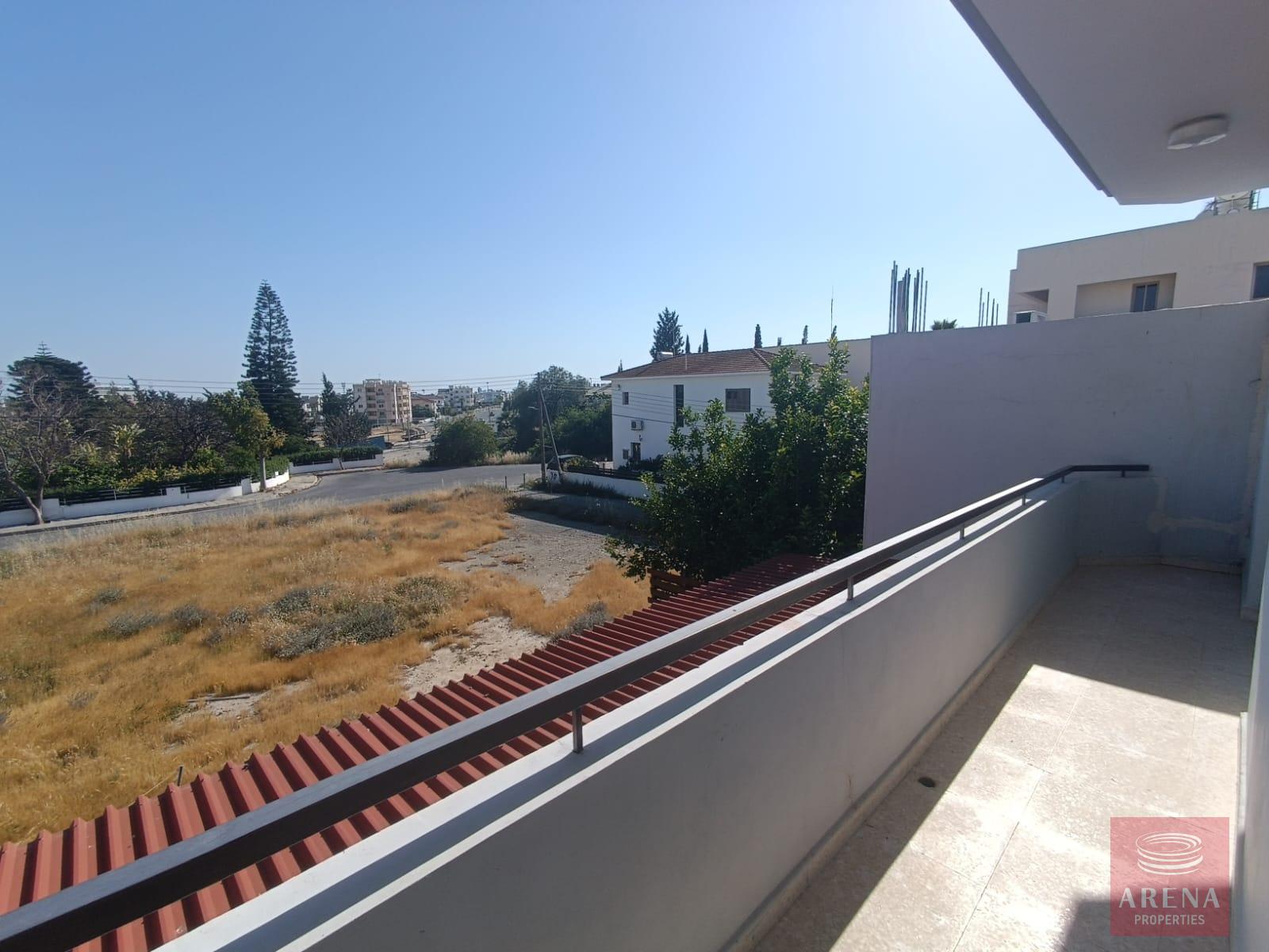 27-4-BED-HOUSE-IN-LARNACA-8013