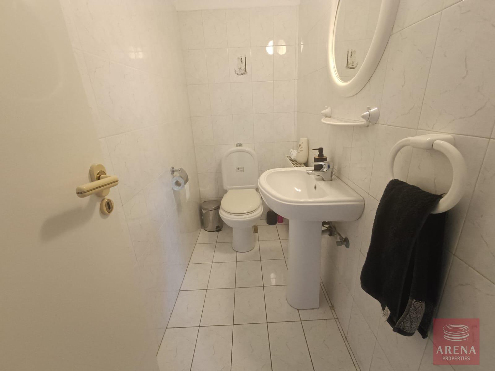 30-4-BED-HOUSE-IN-LARNACA-8013