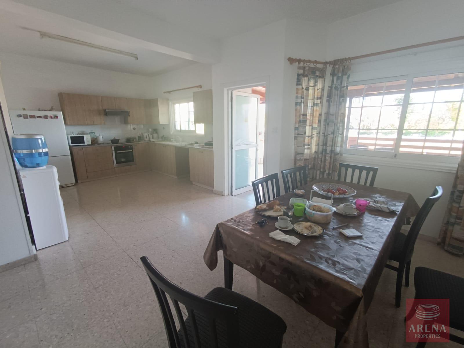 7-4-BED-HOUSE-IN-LARNACA-8013