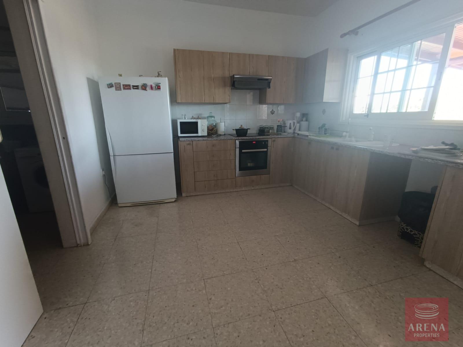 8-4-BED-HOUSE-IN-LARNACA-8013