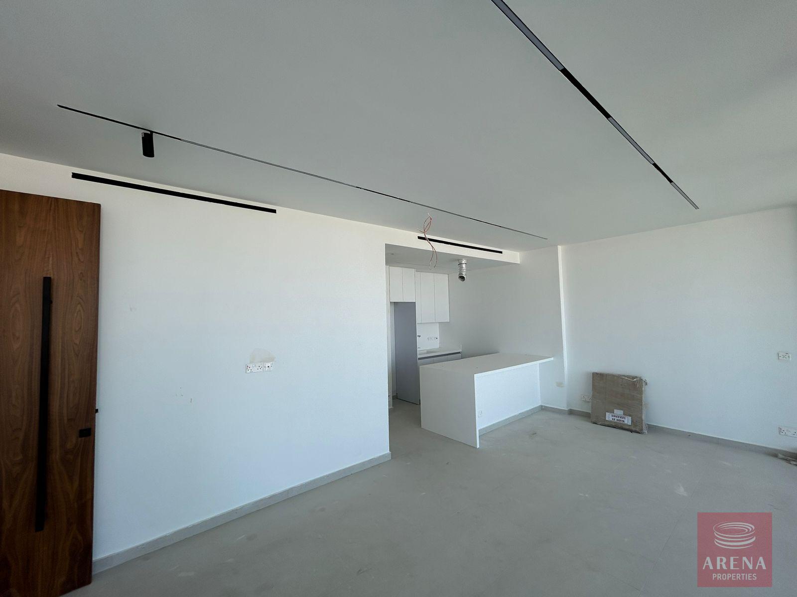 8-apts-in-makenzy-8255-1