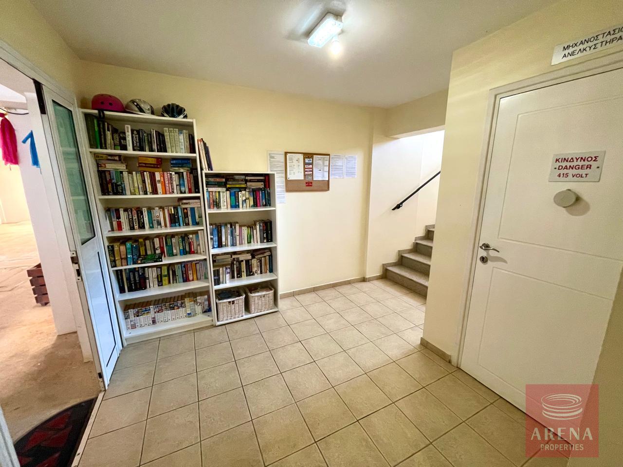 APT-IN-FRENAROS-9234-27