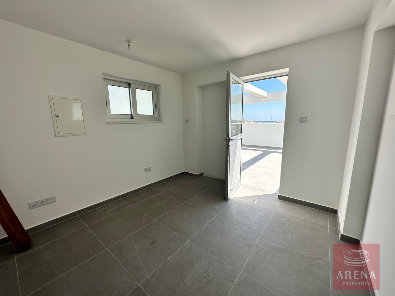 IMG-20240925-WA0005-5