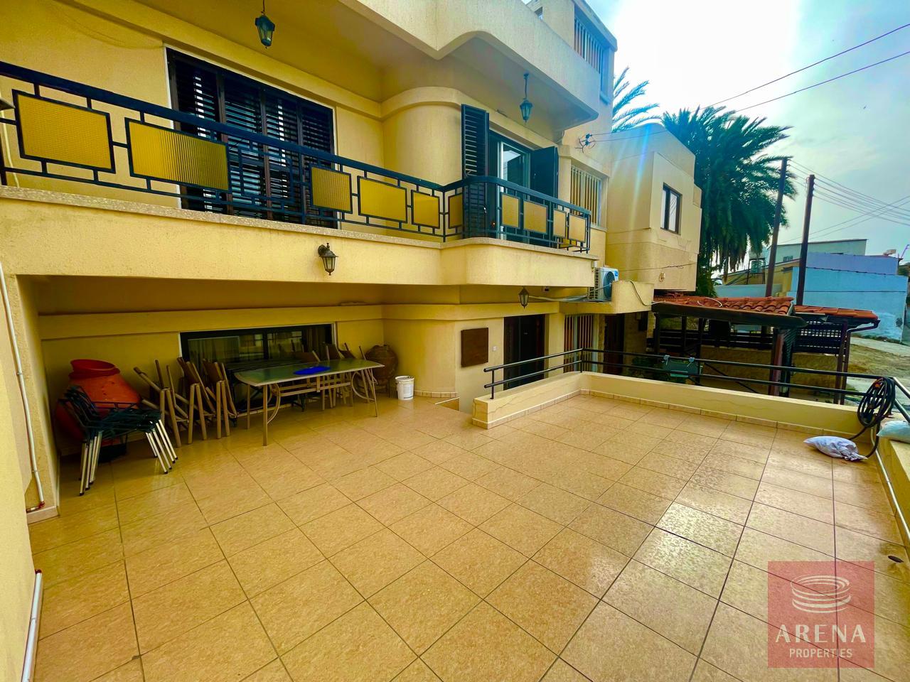 1-3-BED-TH-IN-SOTIROS-8141-1