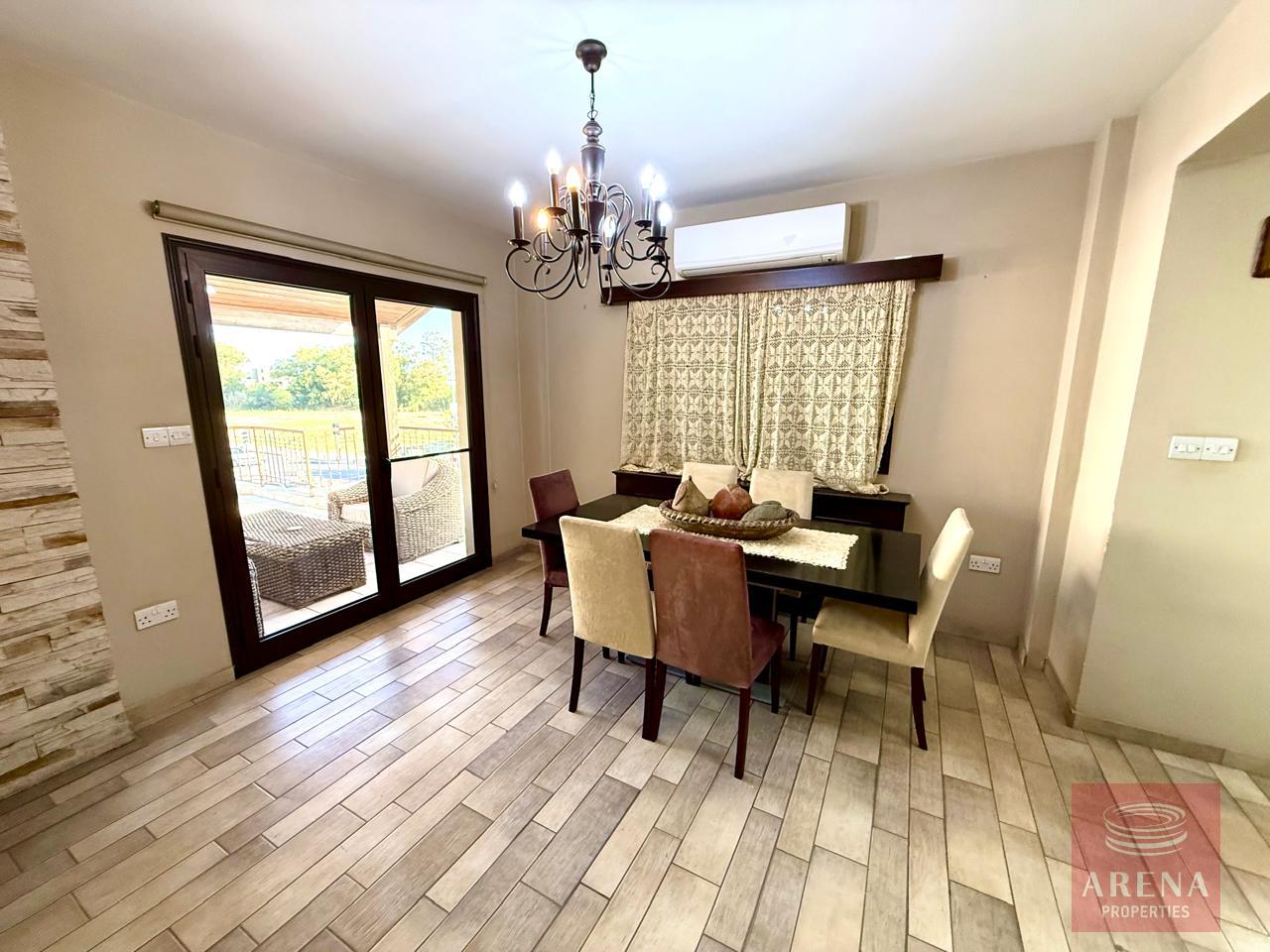 1-APT-DROSIA-10338-18