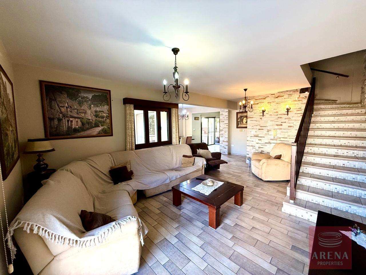 1-APT-DROSIA-10338-4