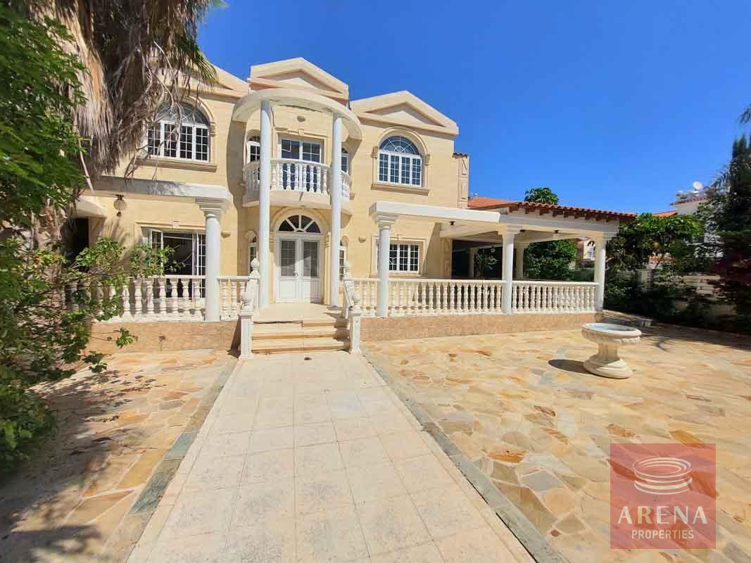 1-VILLA-IN-AYIA-NAPA-6501