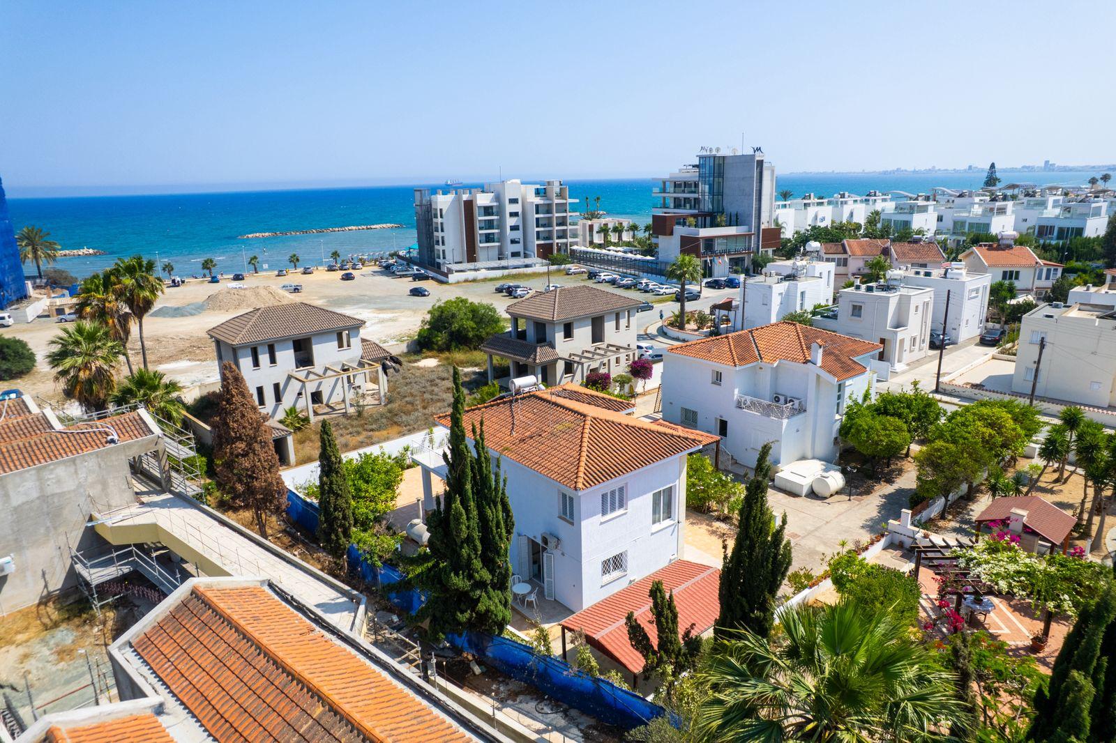 1-VILLA-IN-DEKELIA-9772-4