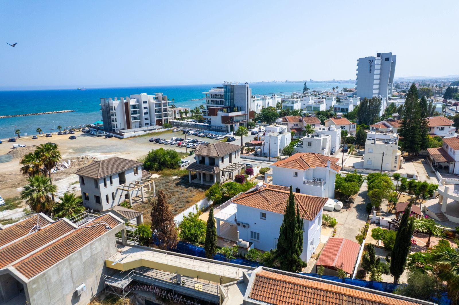 1-VILLA-IN-DEKELIA-9772-5