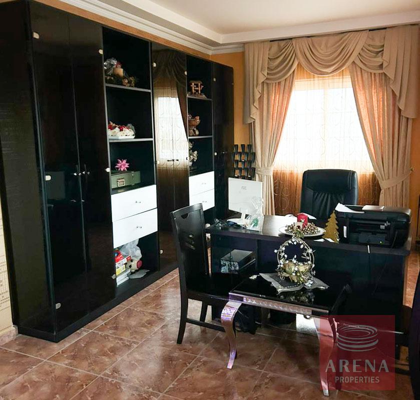 1-house-in-ormiia-10442-7