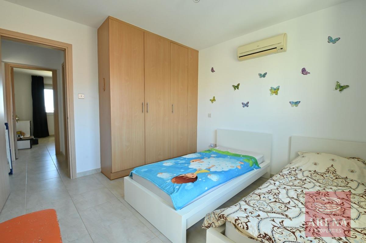 10-APT-IN-KAPPARIS-6055