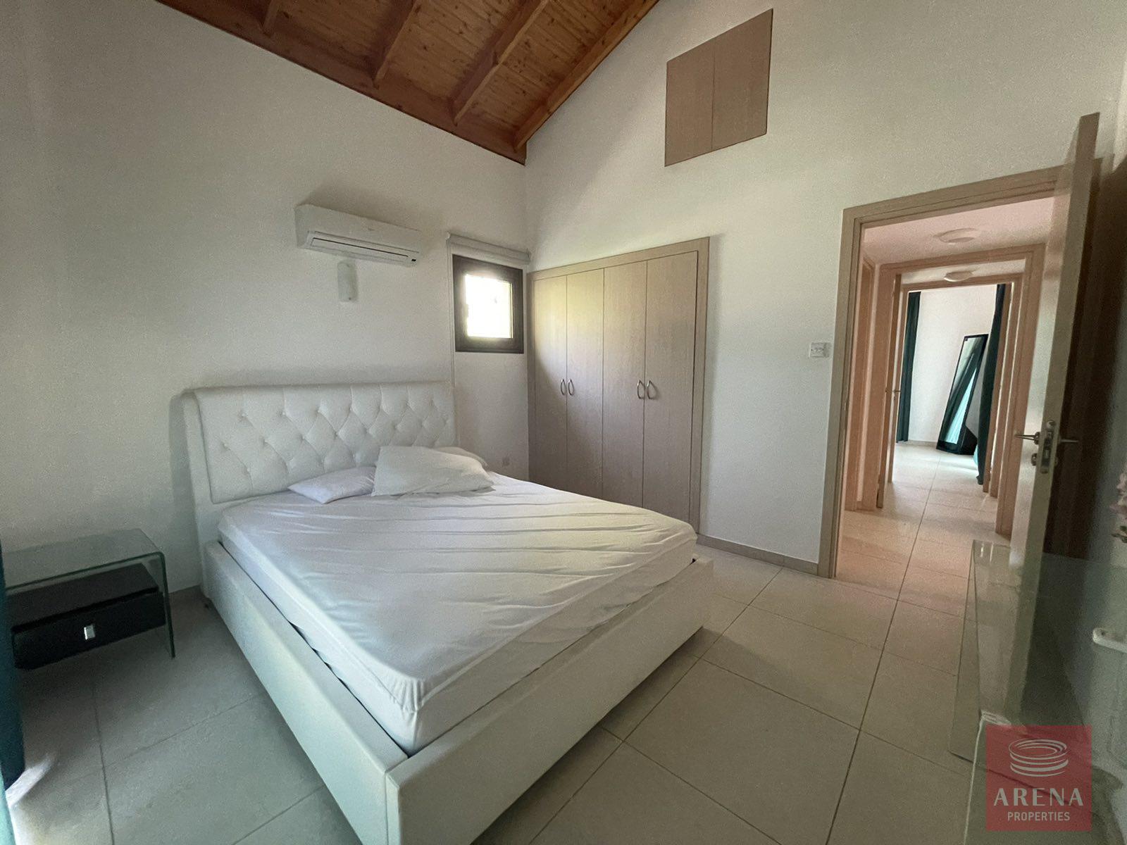 11-2-BED-BUNGALOW-IN-AYIA-THEKLA-7258