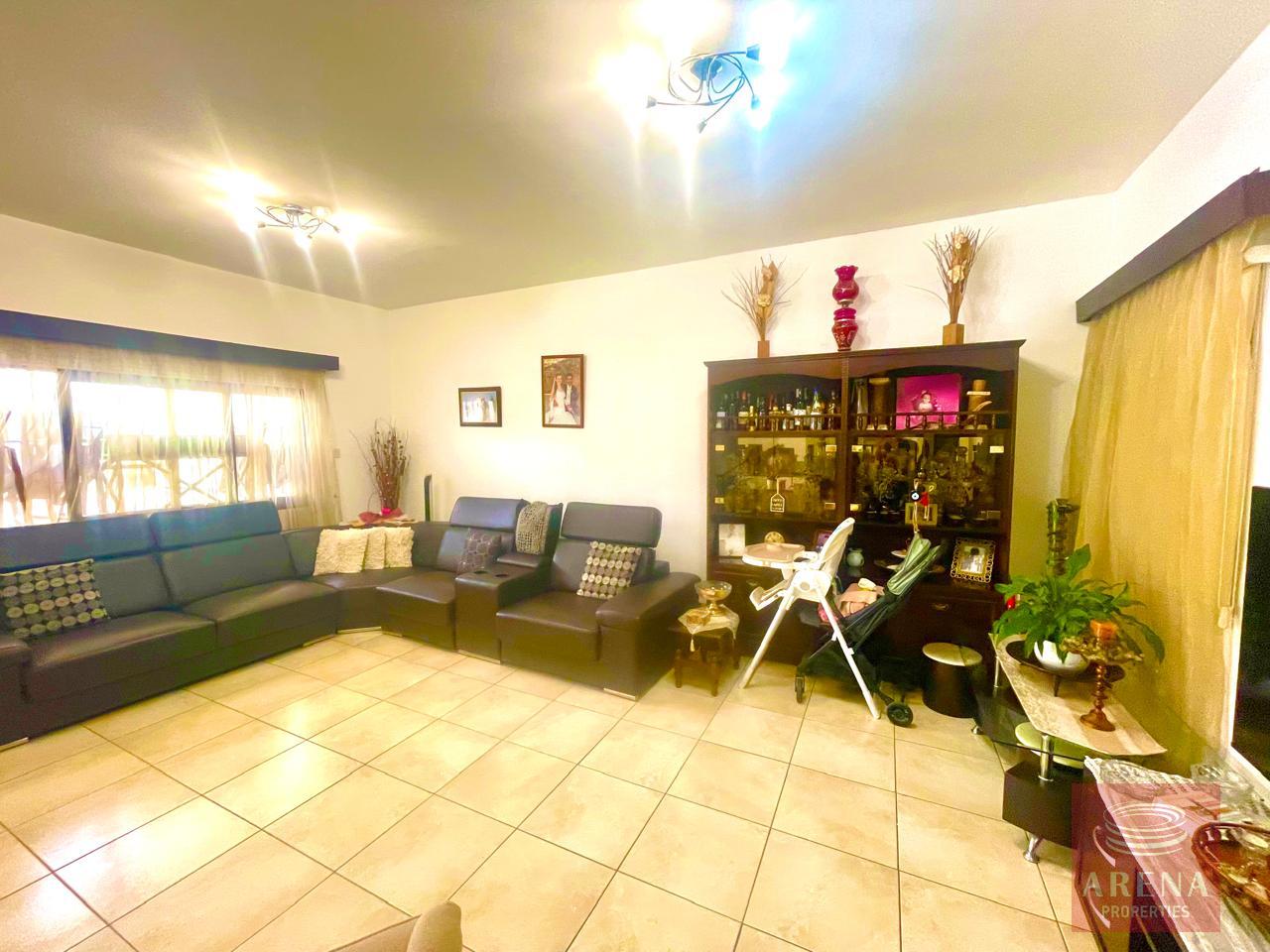 11-3-BED-TH-IN-SOTIROS-8141-1