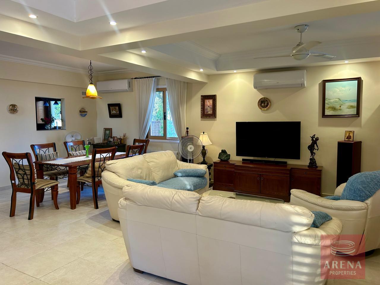 11-4-BED-VILLA-PERVOLIA-8659