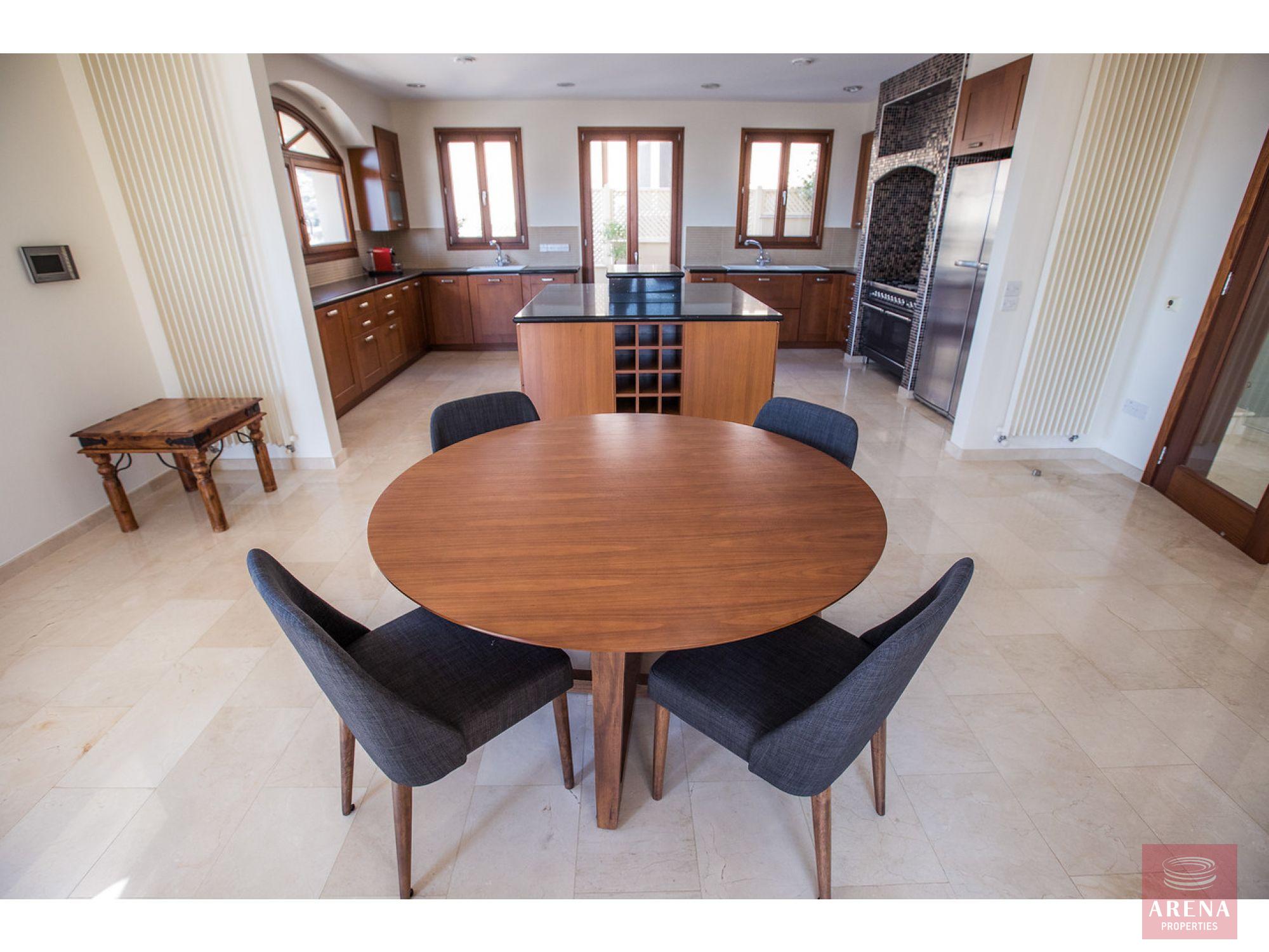 11-villa-in-germasogia