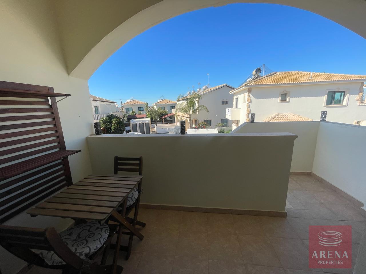 12-2-BED-APT-AVGOROU-7789