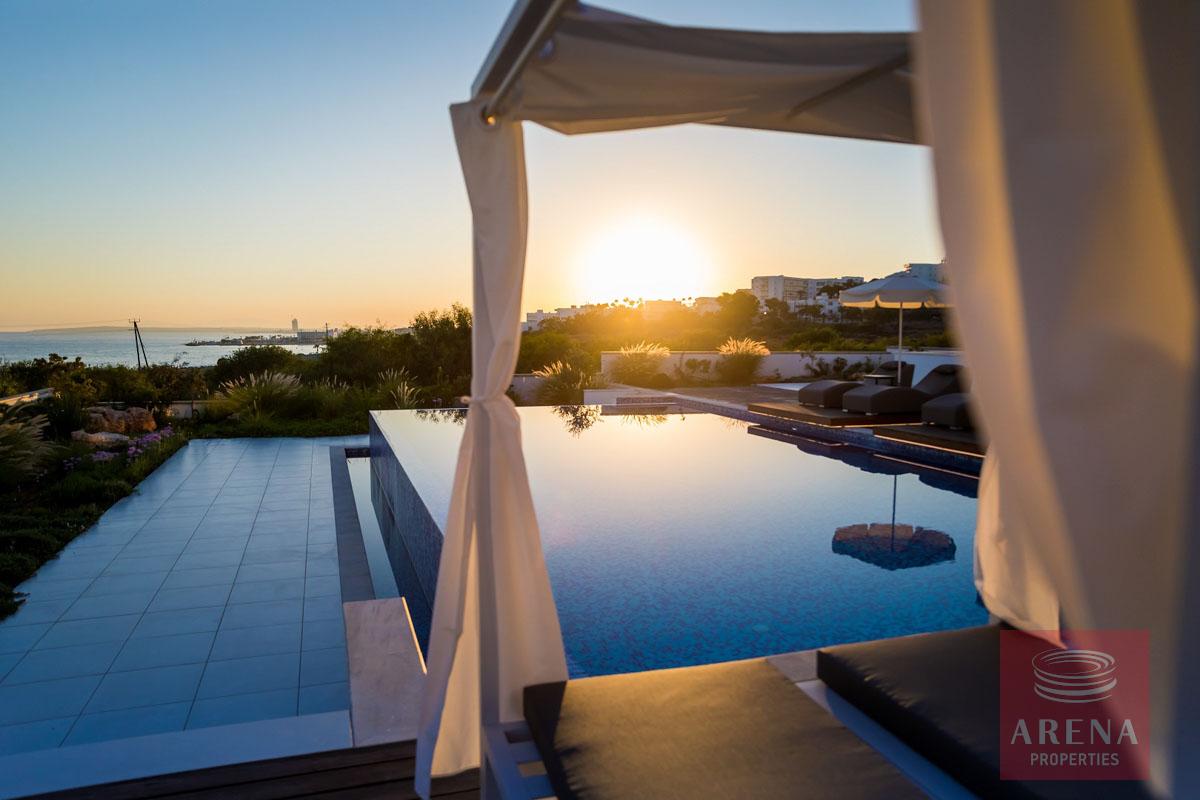 12-beautiful-villa-in-ayia-napa-7037