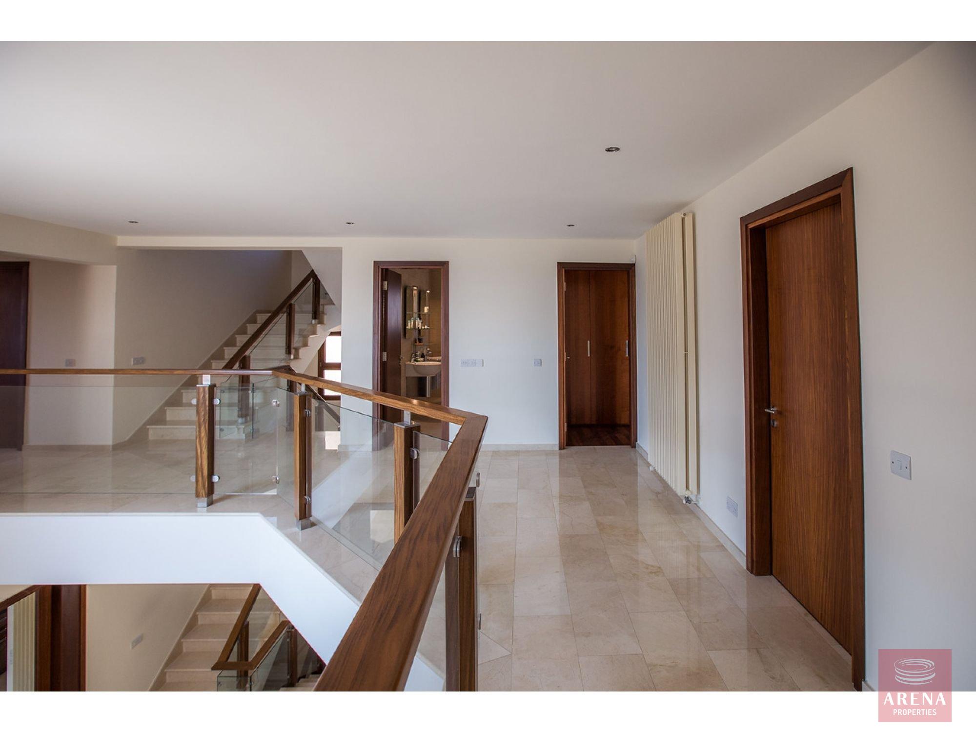 12-villa-in-germasogia