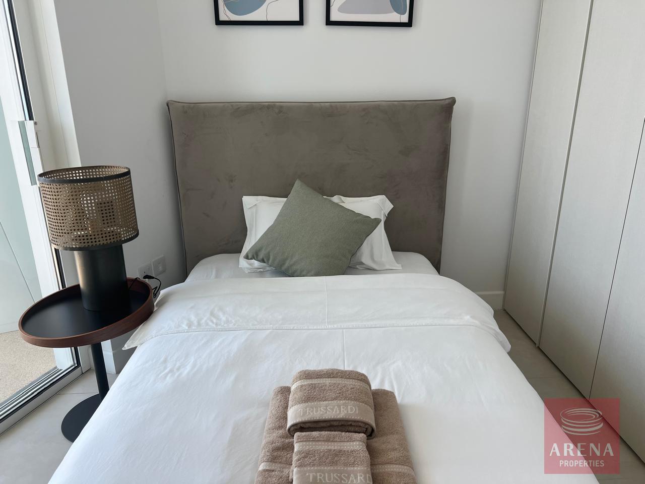 13-3-BED-APT-AYIA-NAPA-MARINA-8480