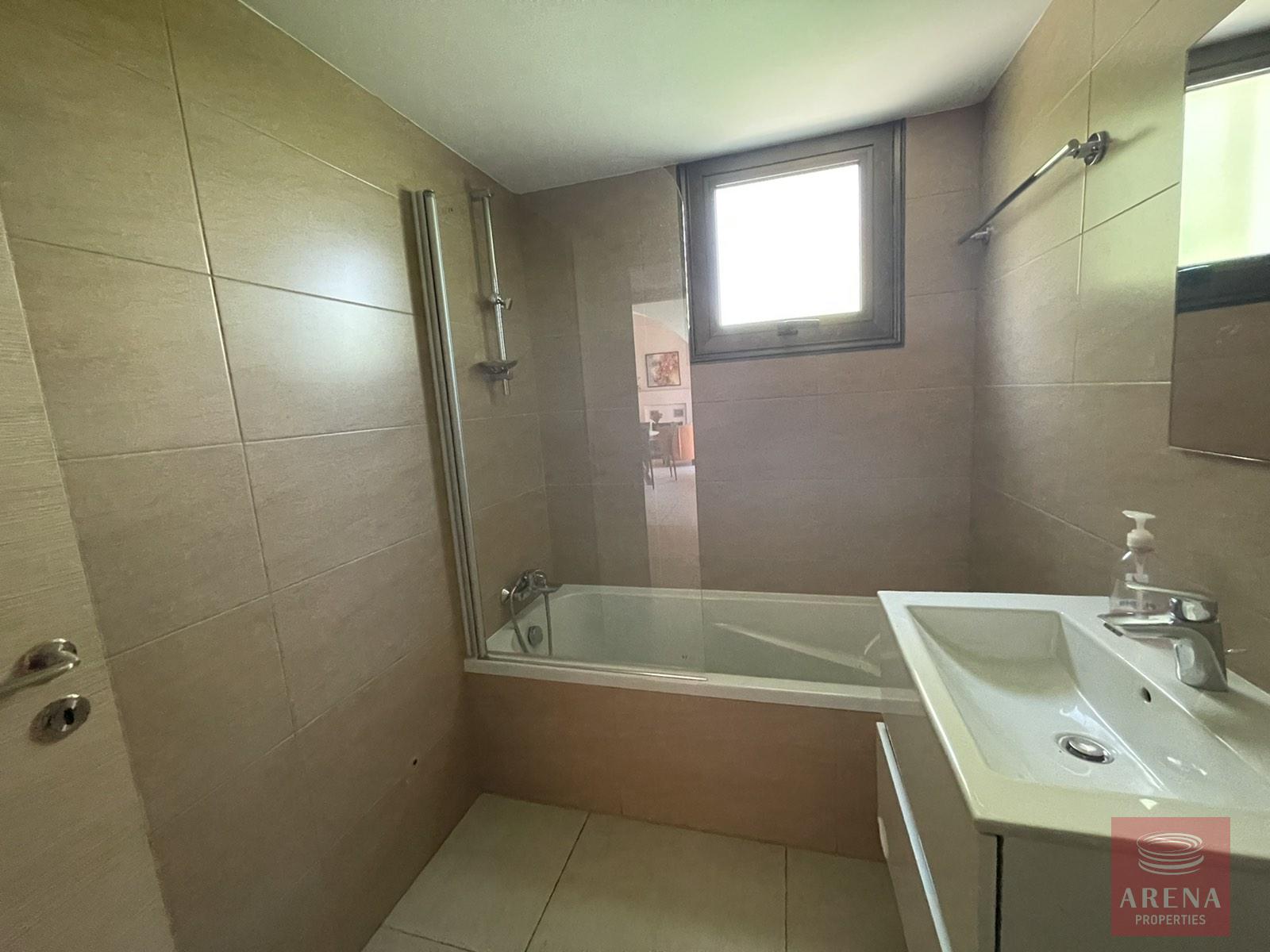 14-2-BED-BUNGALOW-IN-AYIA-THEKLA-7258