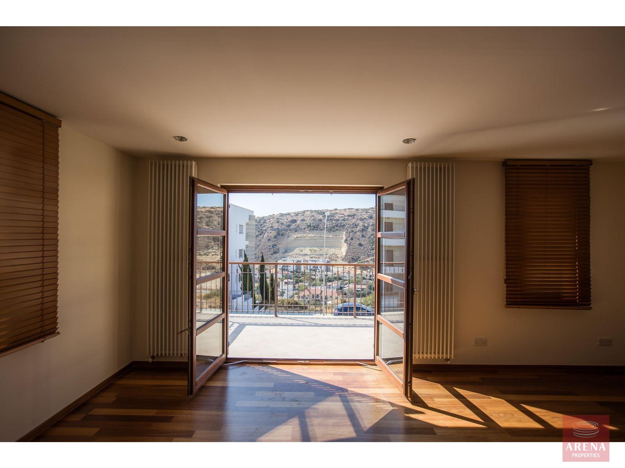 14-villa-in-germasogia