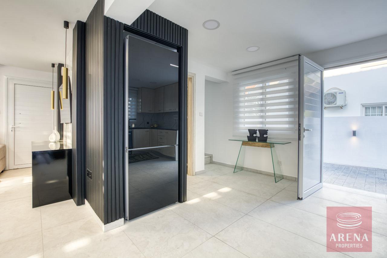 15-3-BED-VILLA-KAPPRIS-7585