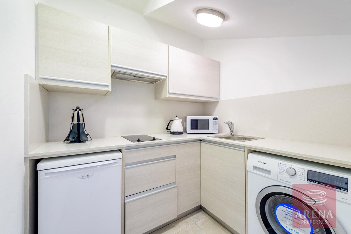 15-6-BED-VILLA-PROARAS-8444