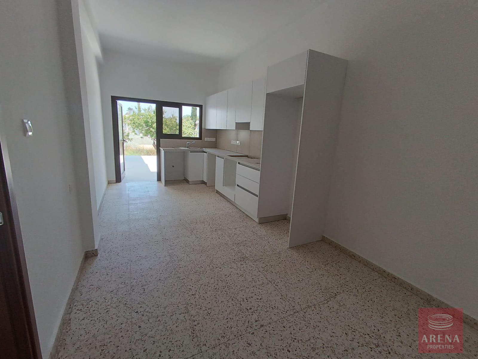 16-houses-in-pervolia-8297