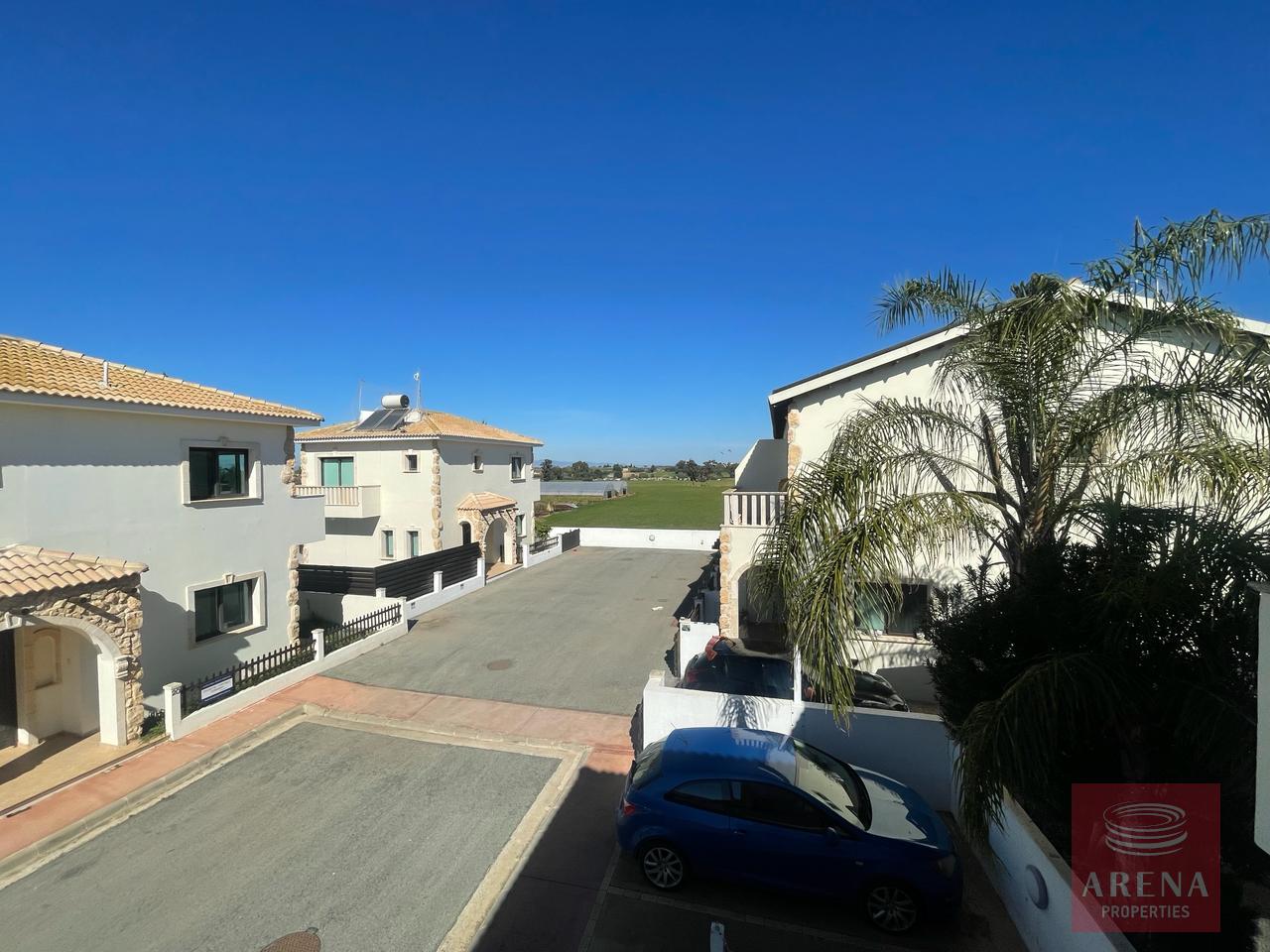 17-2-BED-APT-AVGOROU-7789