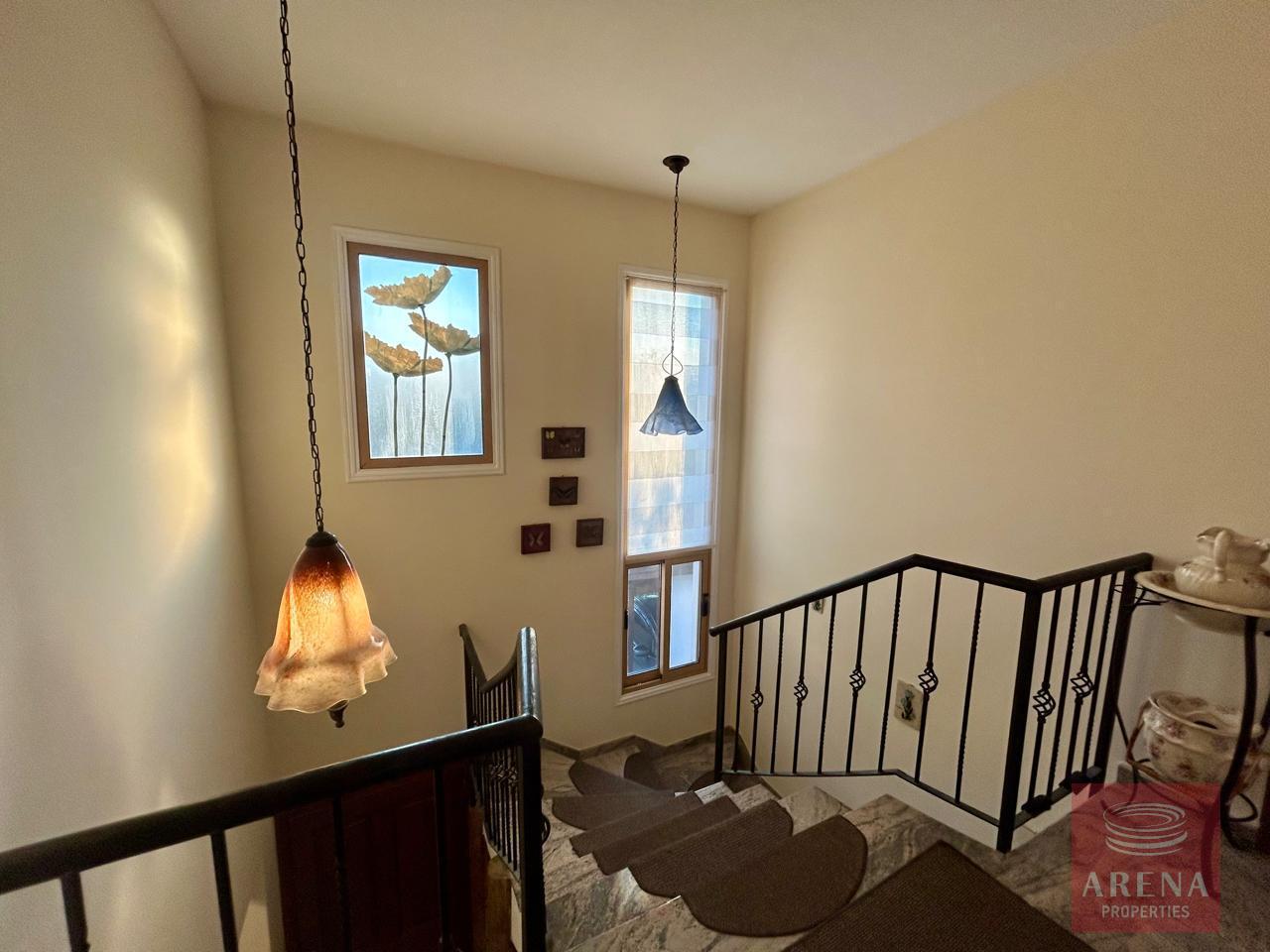 17-4-BED-VILLA-PERVOLIA-8659