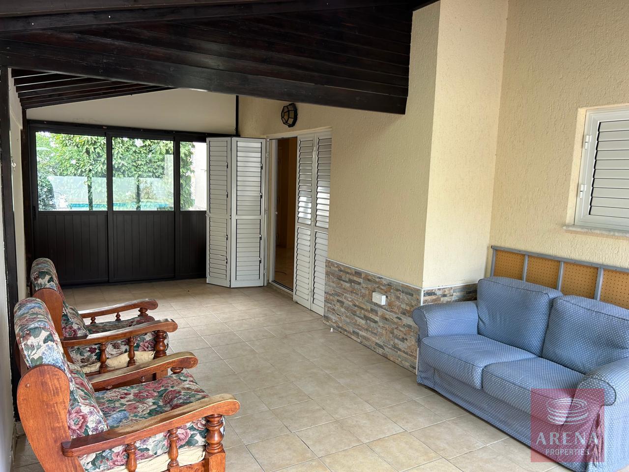 18-4-BED-VILLA-IN-ARADIPPOU-8641