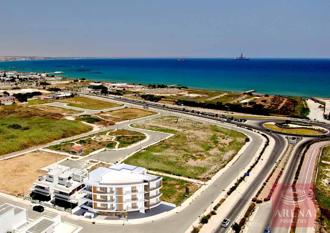 18-BUILDING-FOR-SALE-IN-LIVADIA-6848