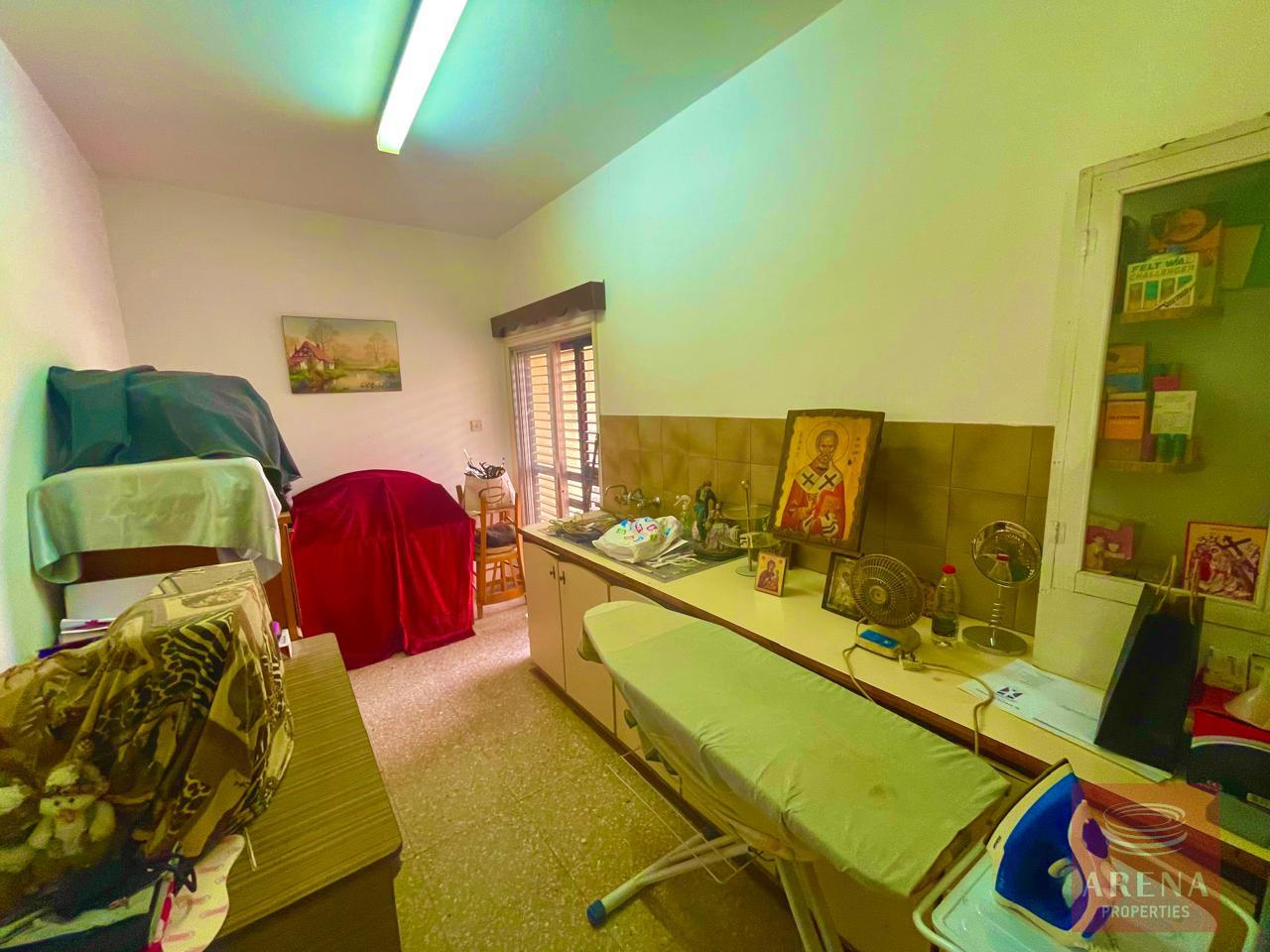 19-3-BED-TH-IN-SOTIROS-8141-1