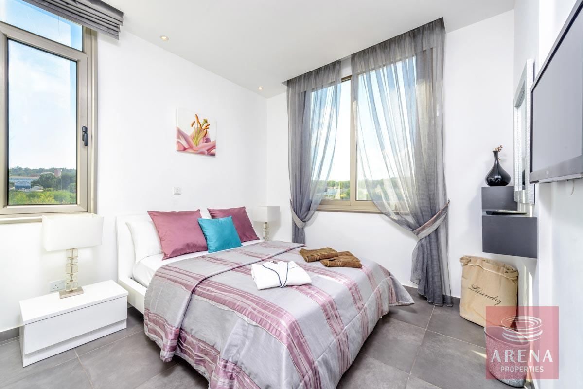 19-6-BED-VILLA-PROARAS-8444