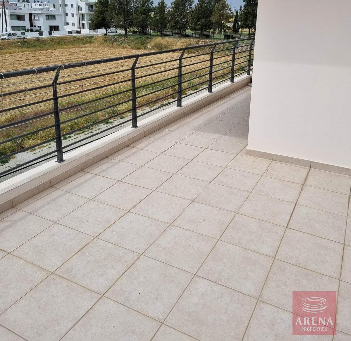 2-2-bed-apt-in-krasa-8095