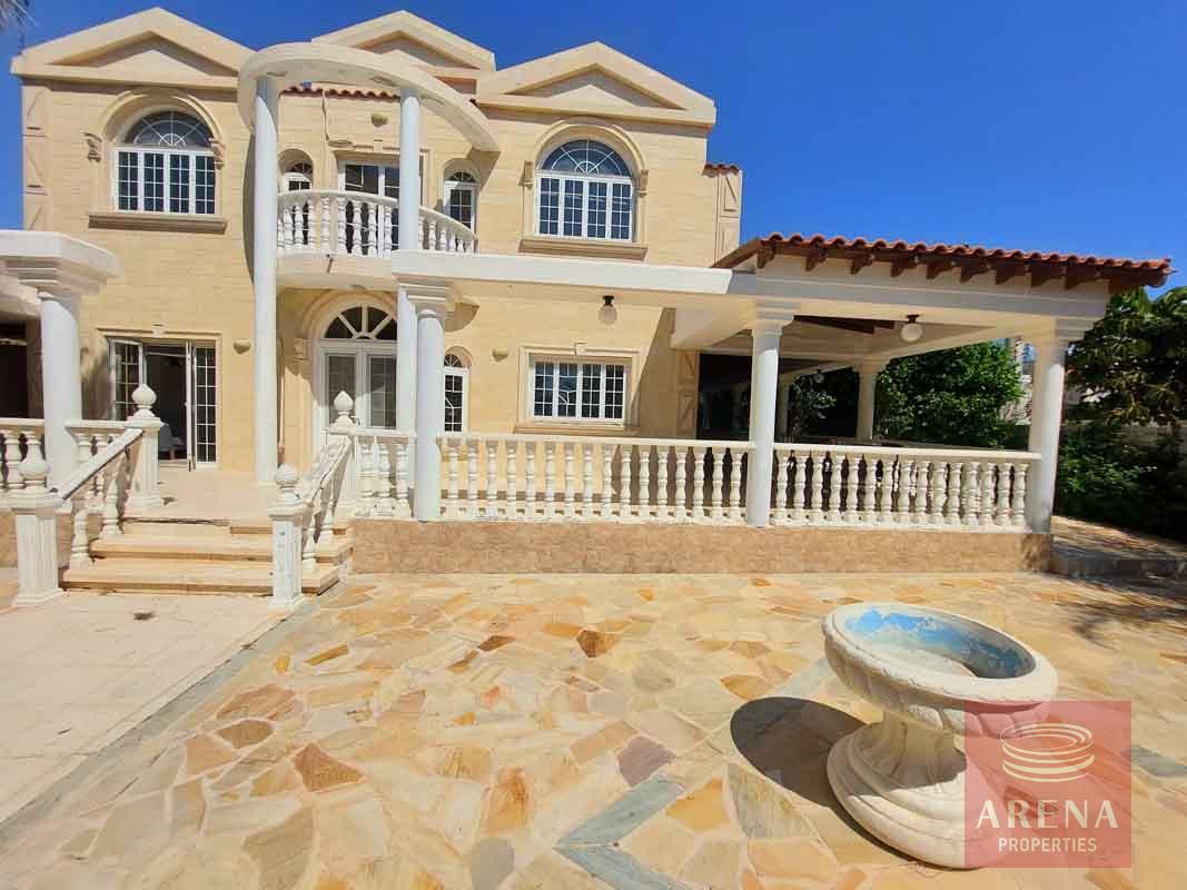 2-VILLA-IN-AYIA-NAPA-6501
