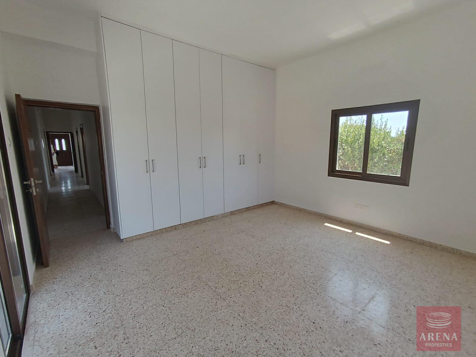 20-houses-in-pervolia-8297