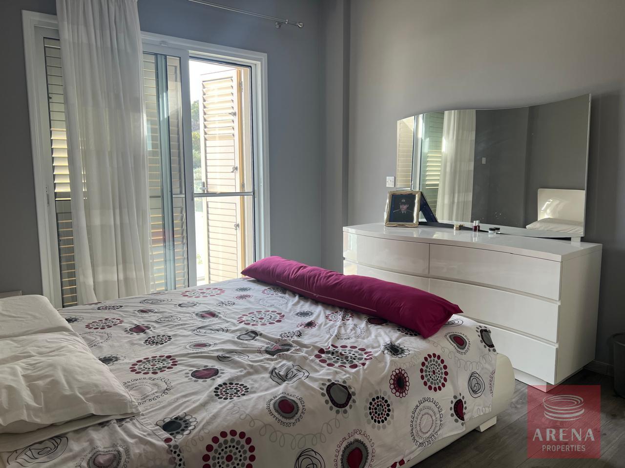 21-3-BED-VILLA-FOR-RENT-IN-PROTARAS-8868