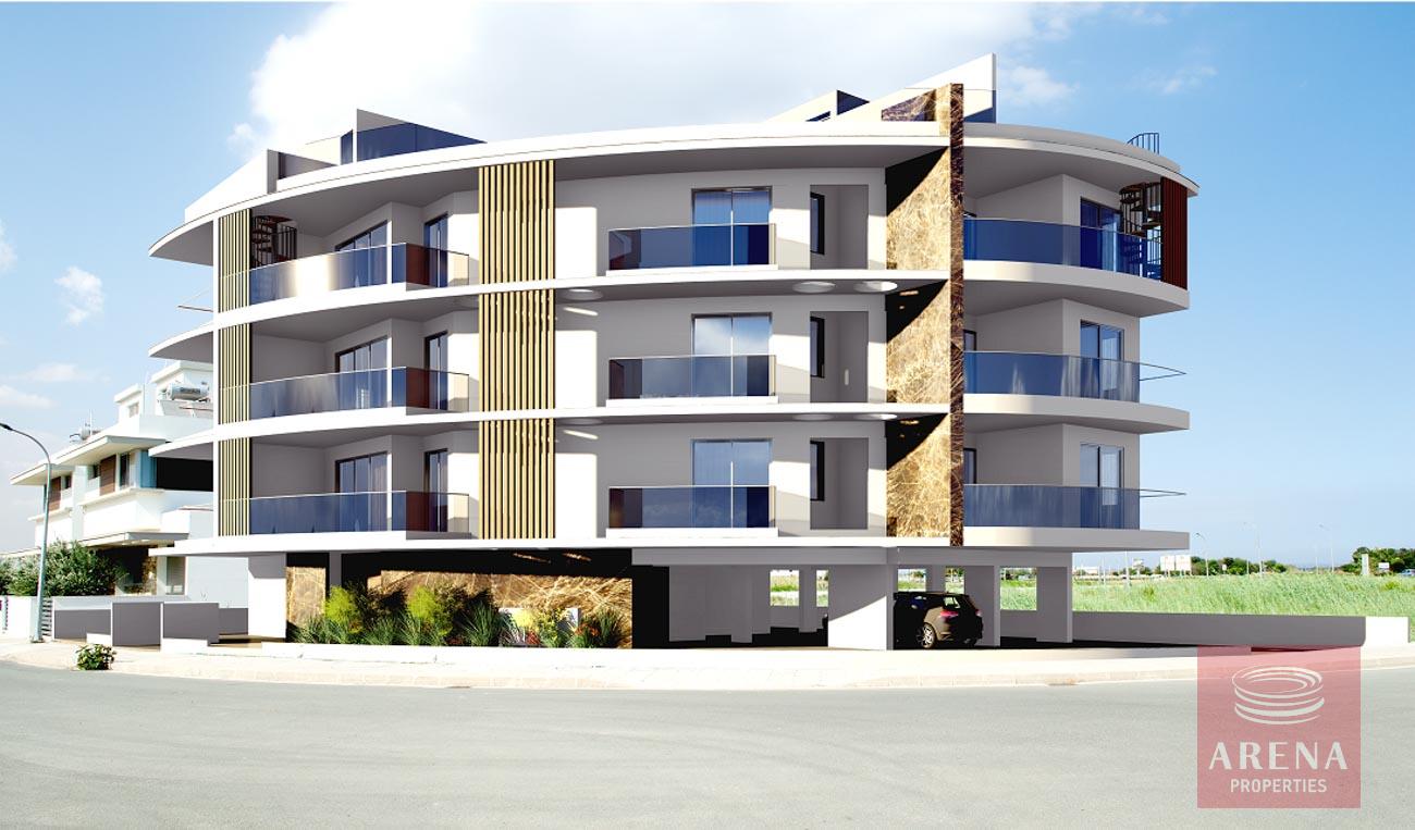 21-BUILDING-FOR-SALE-IN-LIVADIA-6848