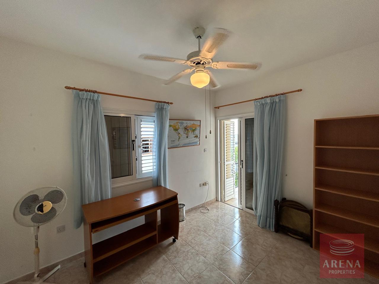 22-4-BED-VILLA-IN-ARADIPPOU-8641