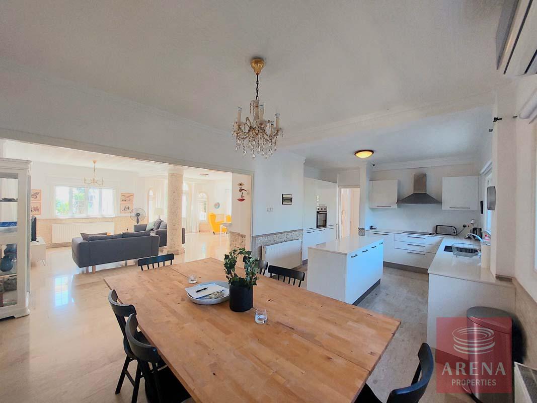 24-VILLA-IN-AYIA-NAPA-6501