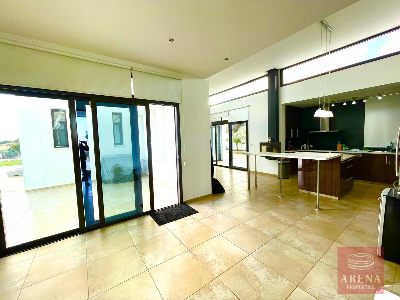 28-BUNGALOW-IN-SKARINOU-8892