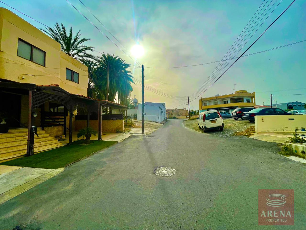 30-3-BED-TH-IN-SOTIROS-8141-1