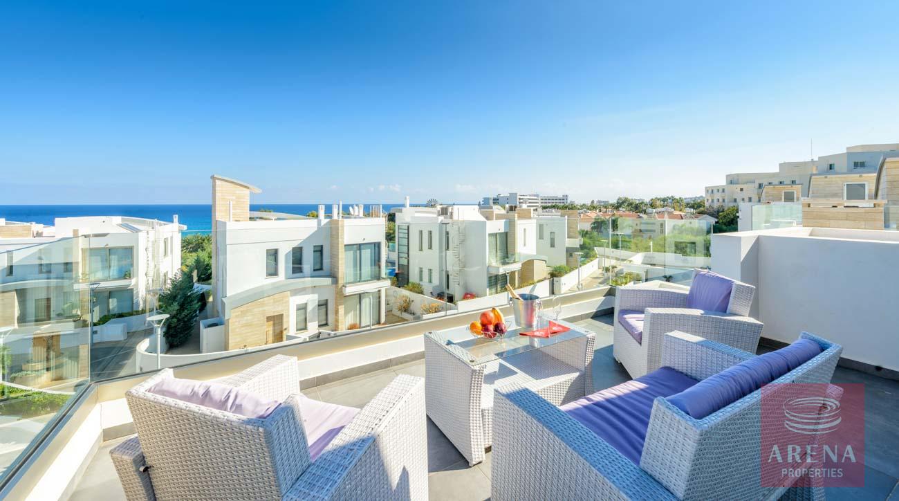 30-6-BED-VILLA-PROARAS-8444