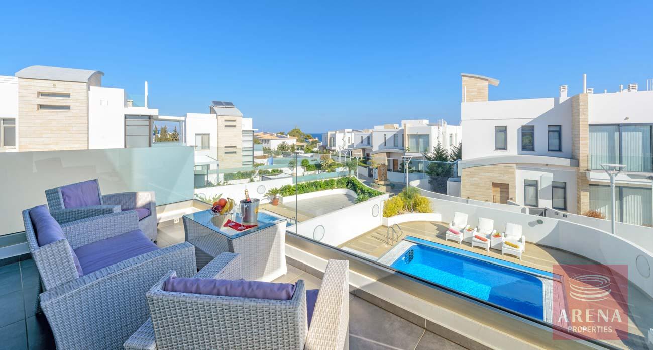 31-6-BED-VILLA-PROARAS-8444